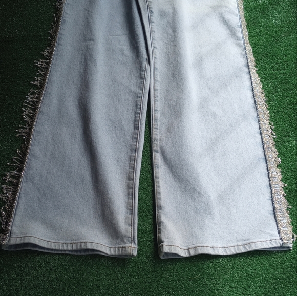 AKIRA CRYSTAL FRINGED JEANS - Picture 2 of 16